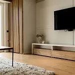Nest Mirror Cluj-Napoca