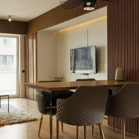 Nest Mirror 아파트