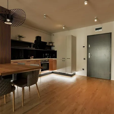 Nest Mirror * Cluj-Napoca