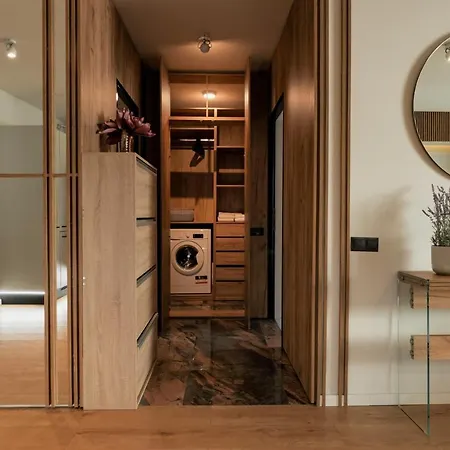 Nest Mirror * Cluj-Napoca