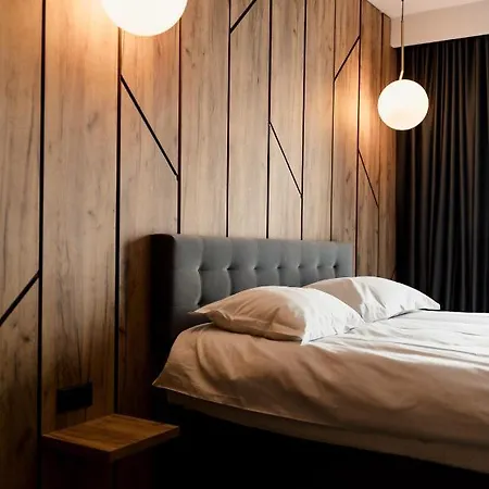 Nest Mirror * Cluj-Napoca