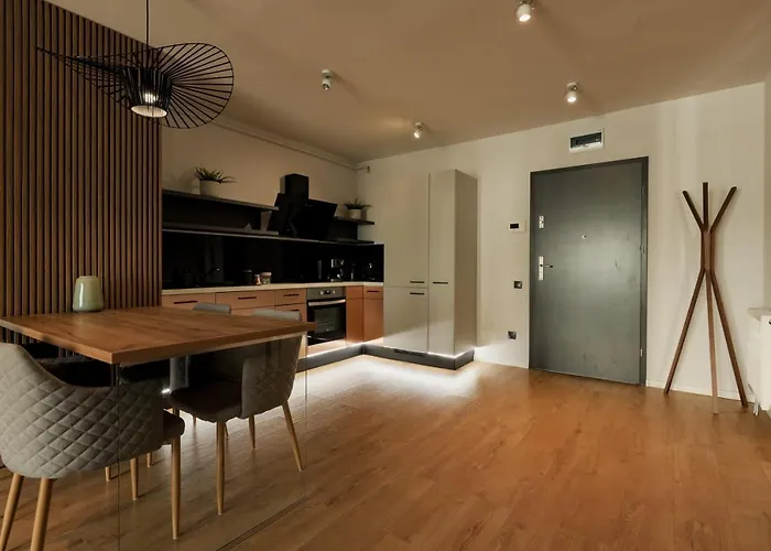 Nest Mirror * Cluj-Napoca