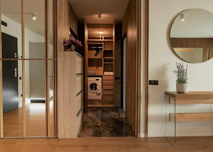 Nest Mirror * Cluj-Napoca